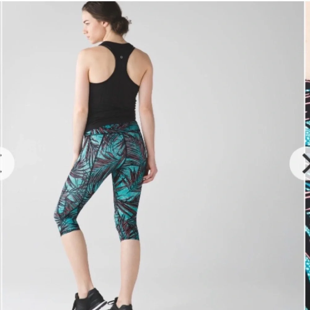 Lululemon Tight Stuff Crop Color - Mini Palm Lace Tofino Teal Multi